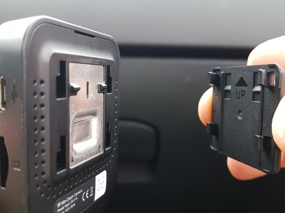 yi dash cam montaggio 1