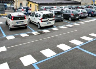 App per pagare parcheggio, strisce blu e biglietti con lo smartphone