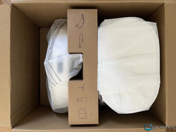 Unboxing Dreamebot D10 Plus 2